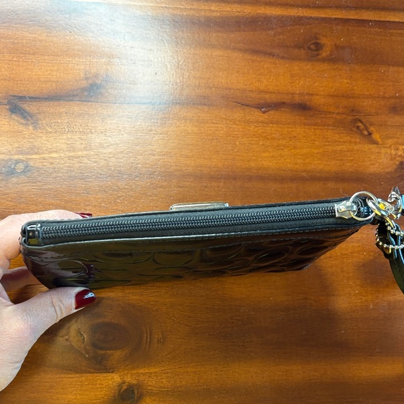 Coach Glossy Black Wristlet - Picture 7 of 7